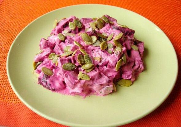 beetroot salad with pumpkin seeds and saves from prostatitis